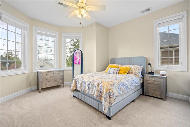 1139 Elmwood Avenue, Deerfield, IL 60015