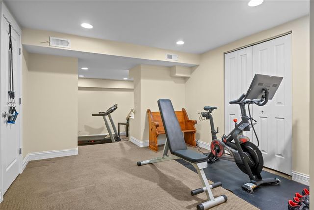 1139 Elmwood Avenue, Deerfield, IL 60015