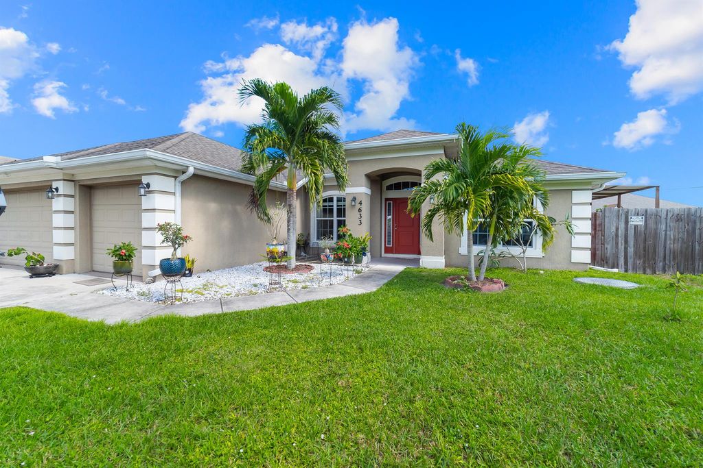 4633 SW Junietta Terrace, Port St Lucie, FL 34953