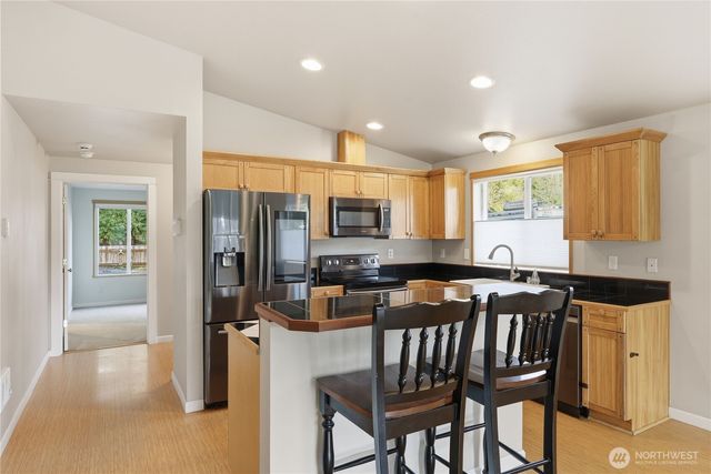 302 S Seventh Avenue, Port Hadlock, WA 98339