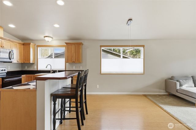 302 S Seventh Avenue, Port Hadlock, WA 98339