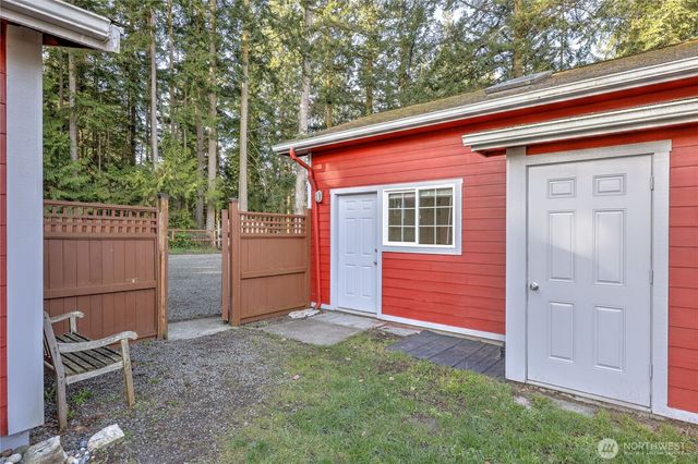 302 S Seventh Avenue, Port Hadlock, WA 98339