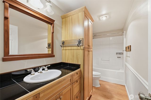 302 S Seventh Avenue, Port Hadlock, WA 98339