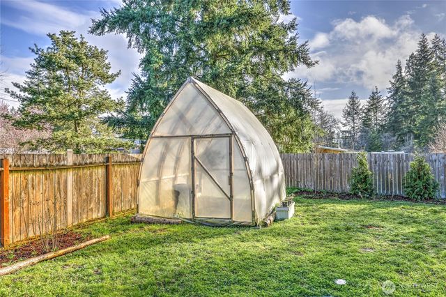 302 S Seventh Avenue, Port Hadlock, WA 98339