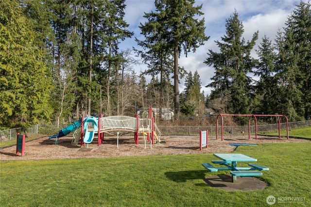 302 S Seventh Avenue, Port Hadlock, WA 98339