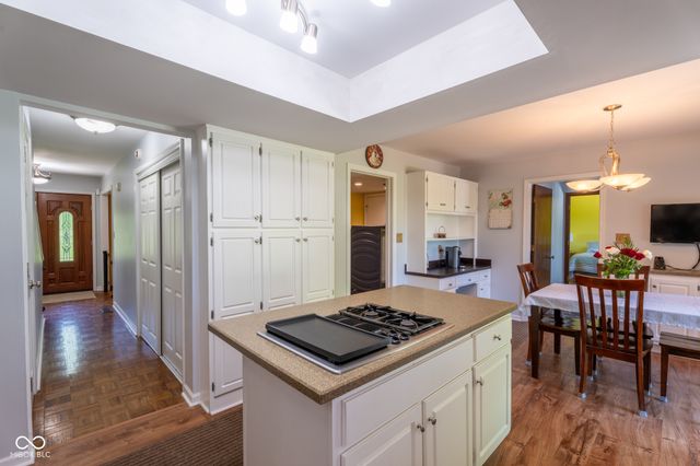9888 Chestnut Lane, Indianapolis, IN 46239