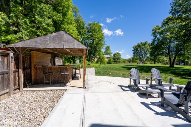 9888 Chestnut Lane, Indianapolis, IN 46239