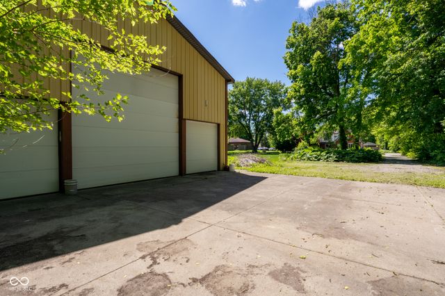 9888 Chestnut Lane, Indianapolis, IN 46239