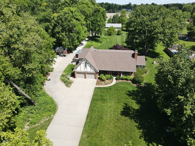 9888 Chestnut Lane, Indianapolis, IN 46239