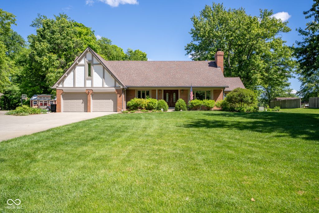 9888 Chestnut Lane, Indianapolis, IN 46239