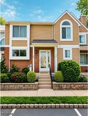 34 Whitehall Ct, Hillsborough Twp., NJ 08844