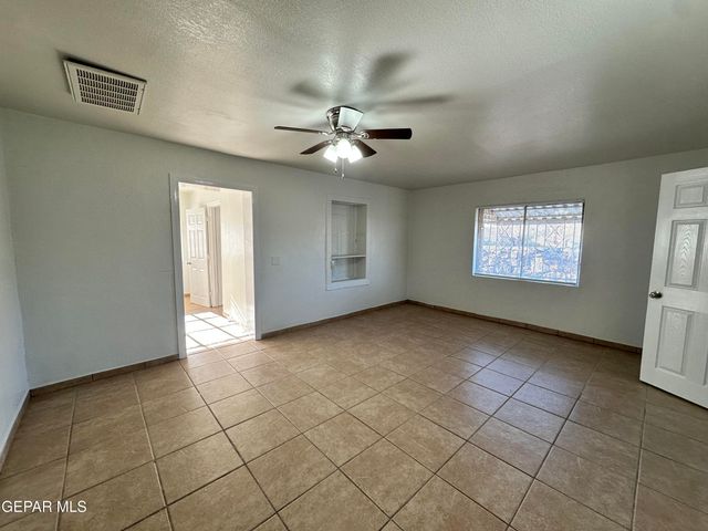 152 ELVIRA Way, El Paso, TX 79922