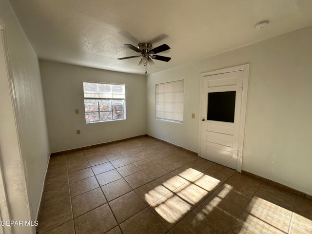 152 ELVIRA Way, El Paso, TX 79922