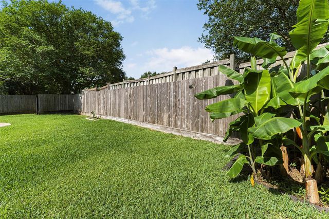 7015 Yardley Drive, Katy, TX 77494