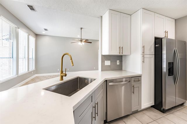 7015 Yardley Drive, Katy, TX 77494