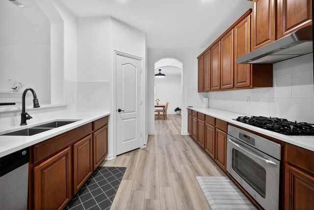 2360 Collin Drive, Grand Prairie, TX 75052