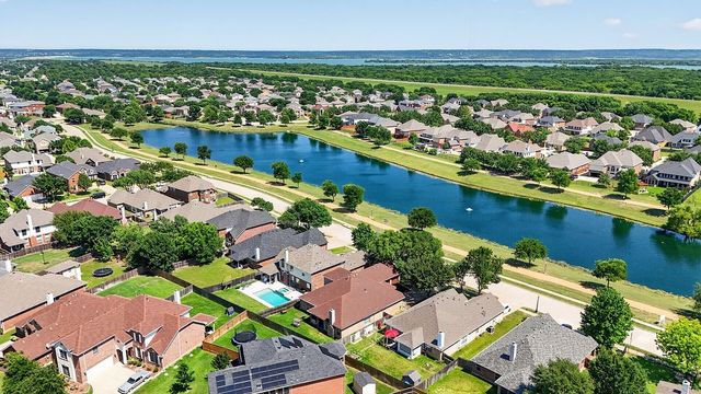 2360 Collin Drive, Grand Prairie, TX 75052