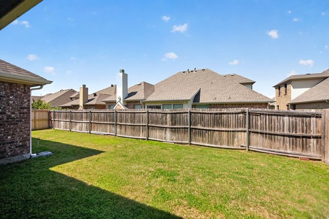 2360 Collin Drive, Grand Prairie, TX 75052