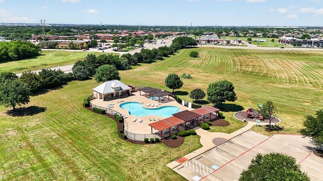2360 Collin Drive, Grand Prairie, TX 75052