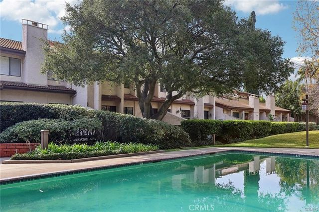 3213 La Encina Way 28, Pasadena, CA 91107