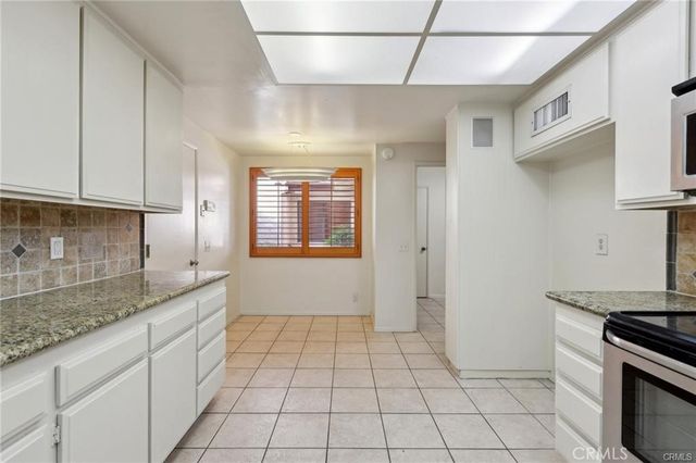 3213 La Encina Way 28, Pasadena, CA 91107