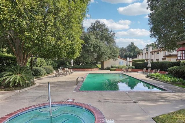 3213 La Encina Way 28, Pasadena, CA 91107