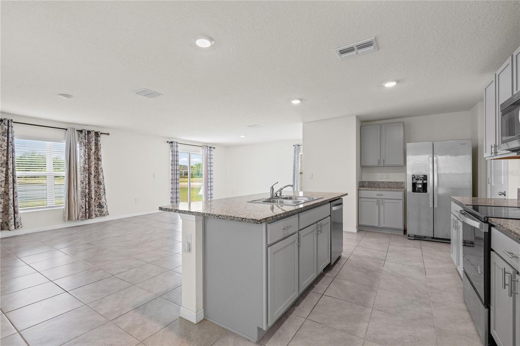 Image 9 of property listing at 2804 ROCK SOUND STREET, Bradenton, FL 34208