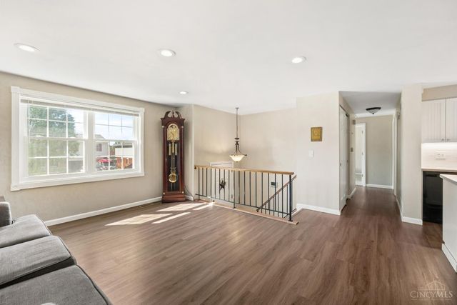 5158 Dundas Drive, Delhi Twp, OH 45238