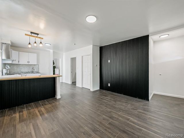 3811 Manistique Street, Detroit, MI 48215