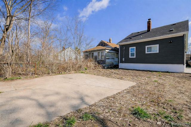 3811 Manistique Street, Detroit, MI 48215