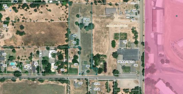 566 Roundup Avenue, Red Bluff, CA 96080