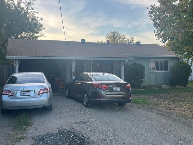 566 Roundup Avenue, Red Bluff, CA 96080