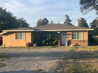 566 Roundup Avenue, Red Bluff, CA 96080