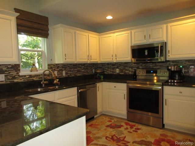 11356 Tall Shadows Court, Pinckney, MI 48169