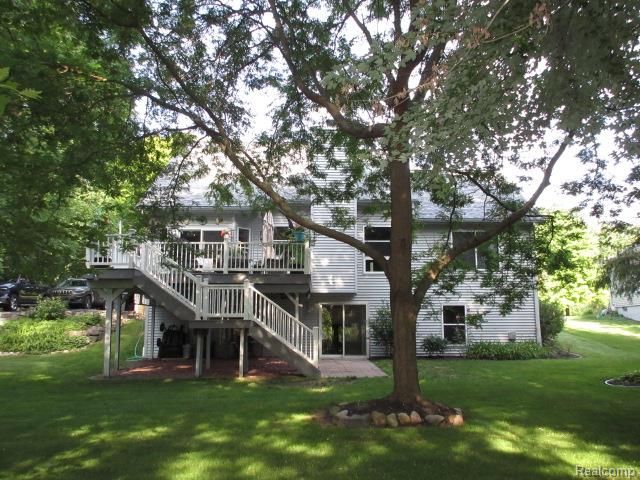 11356 Tall Shadows Court, Pinckney, MI 48169