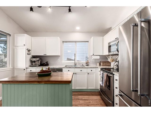 9712 Queenscliffe Dr, Highlands Ranch, CO 80130