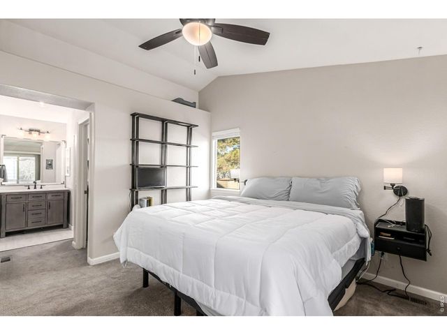 9712 Queenscliffe Dr, Highlands Ranch, CO 80130