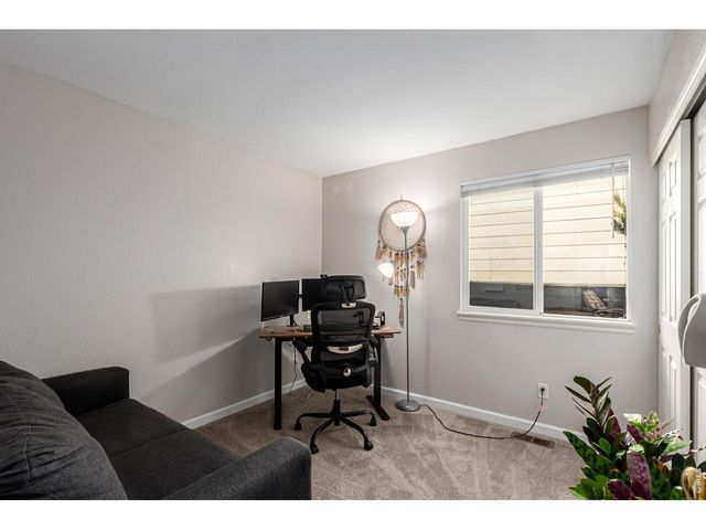 9712 Queenscliffe Dr, Highlands Ranch, CO 80130