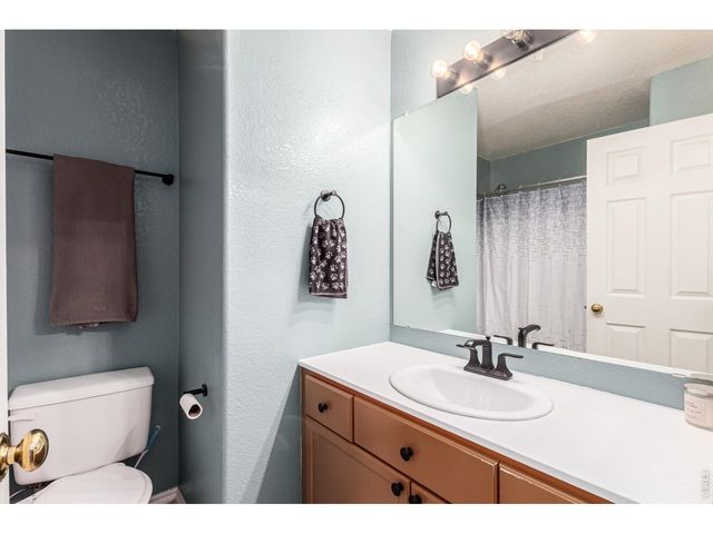 9712 Queenscliffe Dr, Highlands Ranch, CO 80130