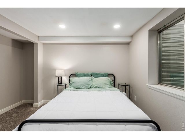 9712 Queenscliffe Dr, Highlands Ranch, CO 80130