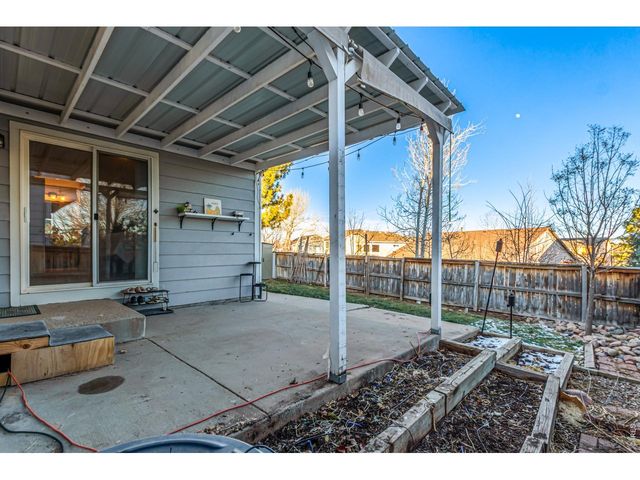 9712 Queenscliffe Dr, Highlands Ranch, CO 80130