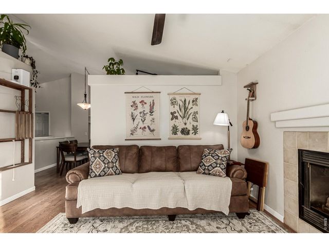 9712 Queenscliffe Dr, Highlands Ranch, CO 80130