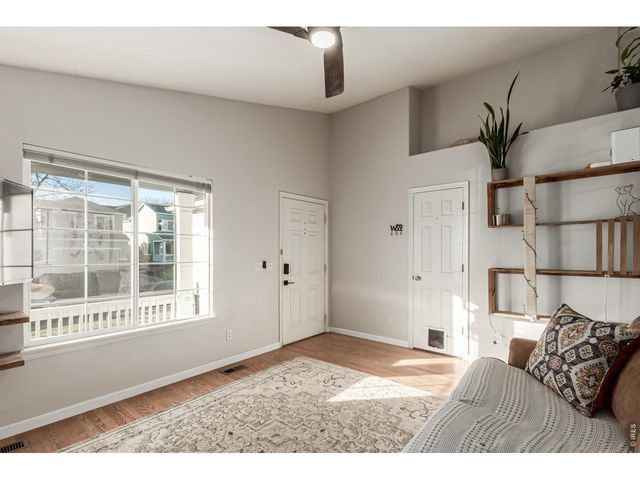 9712 Queenscliffe Dr, Highlands Ranch, CO 80130