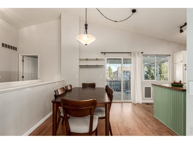 9712 Queenscliffe Dr, Highlands Ranch, CO 80130