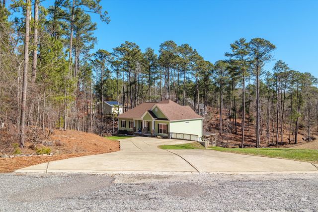 137 Memorial Drive, Mccormick, SC 29835