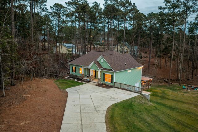 137 Memorial Drive, Mccormick, SC 29835