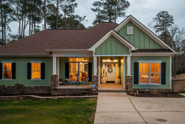 137 Memorial Drive, Mccormick, SC 29835