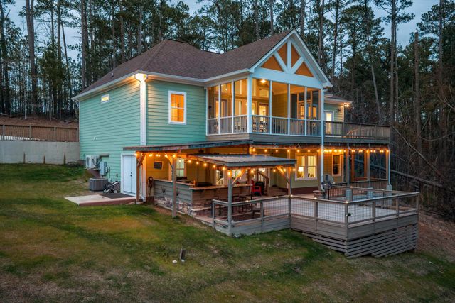 137 Memorial Drive, Mccormick, SC 29835