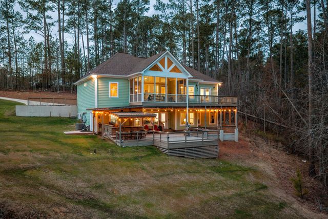 137 Memorial Drive, Mccormick, SC 29835