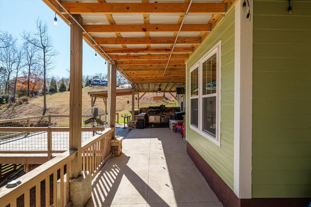 137 Memorial Drive, Mccormick, SC 29835